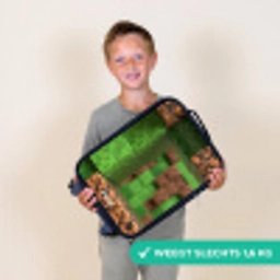 Close-up met pixelachtige blokken Kinderkoffer - Zwart klein -sfeer4_NL