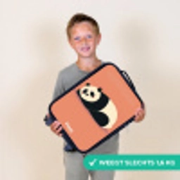 Panda - Slapen - Oranje Kinderkoffer - Zwart klein -sfeer4_NL