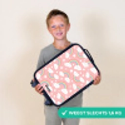 Roze met regenboog patroon Kinderkoffer - Zwart klein -sfeer4_NL