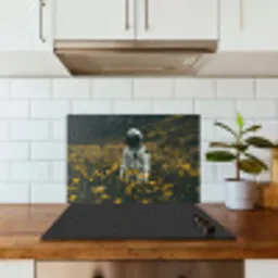 Astronaut - Bloemen - Veld - Geel keuken achterwand spatscherm klein -sfeer2