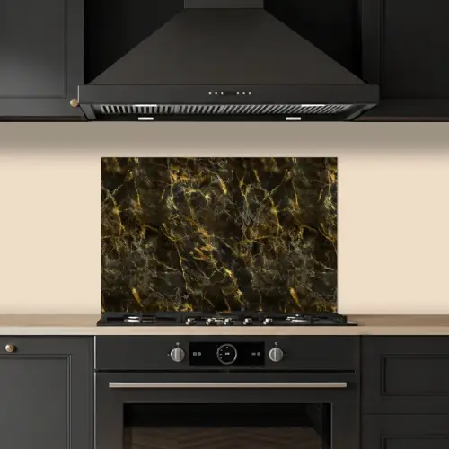 Zwart - Marmer - Goud keuken achterwand spatscherm klein 900 -sfeer1