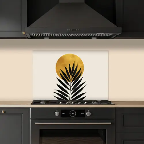 Zwart palmblad - Gouden cirkel - Beige achtergrond keuken achterwand spatscherm klein -sfeer1