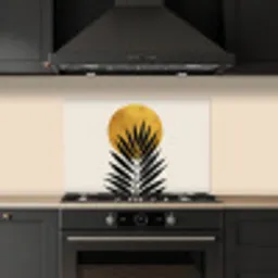 Zwart palmblad - Gouden cirkel - Beige achtergrond keuken achterwand spatscherm klein -sfeer1