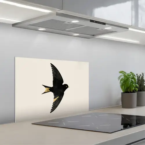Zwarte zwaluw - Gouden accenten - Lichte achtergrond keuken achterwand spatscherm klein -3d_schuin