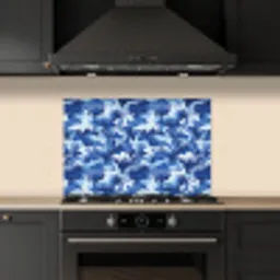 Blauw - Camouflage - Golvend keuken achterwand spatscherm klein 900 -sfeer1