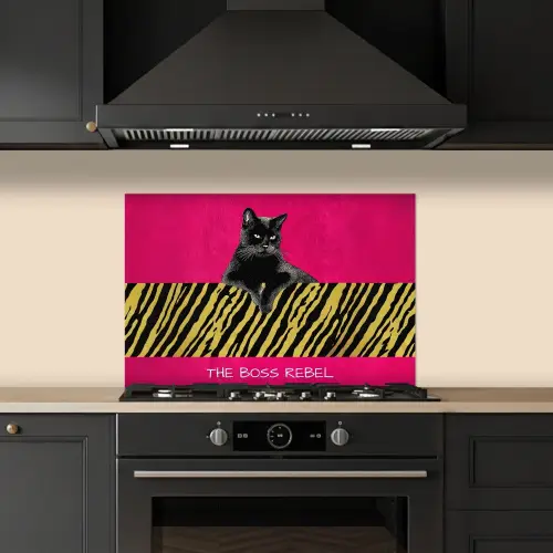Kat - Baas - Roze - Tijgerprint keuken achterwand spatscherm klein -sfeer1