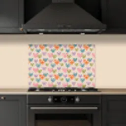 Kleurrijk - Hartjes - Patroon - Beige keuken achterwand spatscherm klein 900 -sfeer1