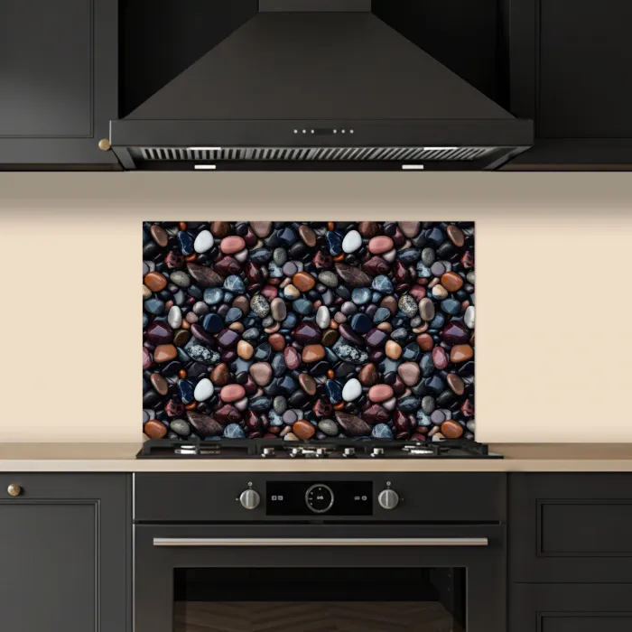Donker - Kiezels - Glans keuken achterwand spatscherm klein 900 -sfeer1