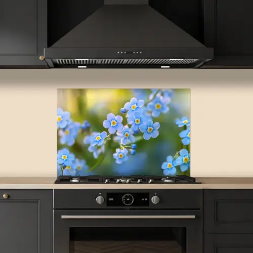 Bloemetjes - Blauw - Vergeet mij nietjes keuken achterwand spatscherm klein -sfeer1