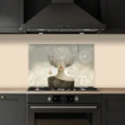 Pluis - Vrouw - Beige keuken achterwand spatscherm klein -sfeer1
