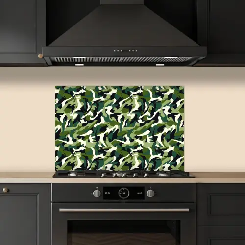 Groen - Vloeiend - Camouflage keuken achterwand spatscherm klein 900 -sfeer1