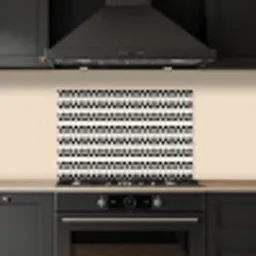Harten - Lijn - Wit - Zwart keuken achterwand spatscherm klein 900 -sfeer1