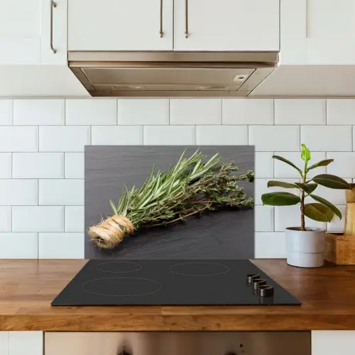 Kruidentuil Elegantie keuken achterwand spatscherm klein -sfeer2