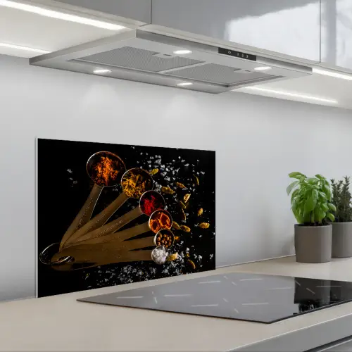 Kruiden - Lepels - Zout - Specerijen - Zwart keuken achterwand spatscherm klein -3d_schuin