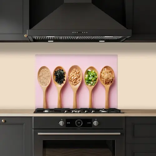 Ingrediënten - Lepels - Hout - Roze keuken achterwand spatscherm klein -sfeer1