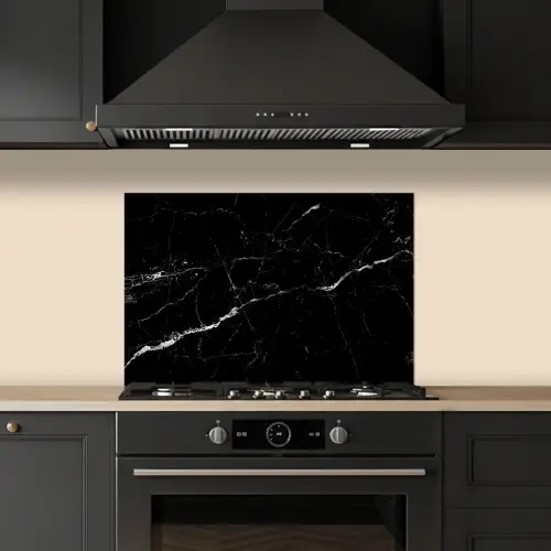 Marmer look - Zwart - Luxe keuken achterwand spatscherm klein -sfeer1