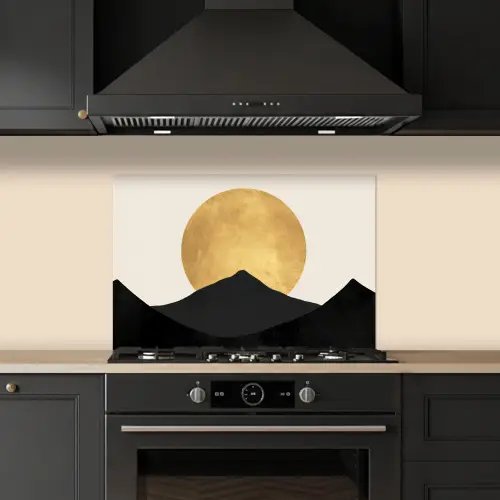 Bergsilhouetten - Gouden cirkel - Beige keuken achterwand spatscherm klein -sfeer1