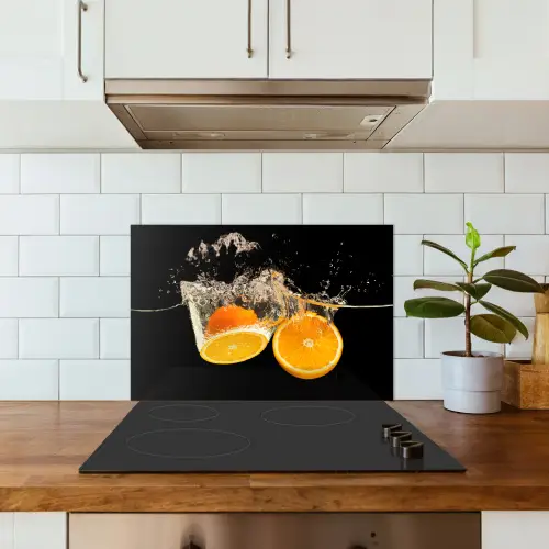 Sinaasappel - Stilleven - Water - Zwart - Fruit keuken achterwand spatscherm klein -sfeer2