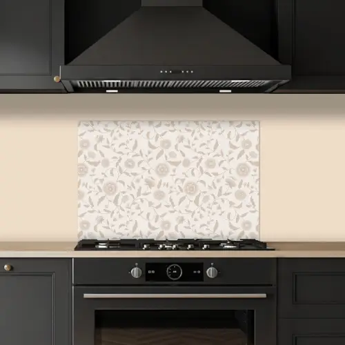 Sierlijk - Bloemen - Beige keuken achterwand spatscherm klein 900 -sfeer1