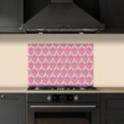 Patroon - Roze - Hartjes keuken achterwand spatscherm klein 900 -sfeer1