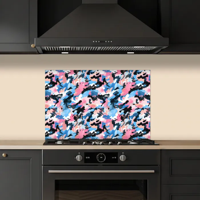 Roze - Blauw - Camouflage keuken achterwand spatscherm klein 900 -sfeer1