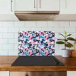 Roze - Blauw - Camouflage keuken achterwand spatscherm klein 900 -sfeer2