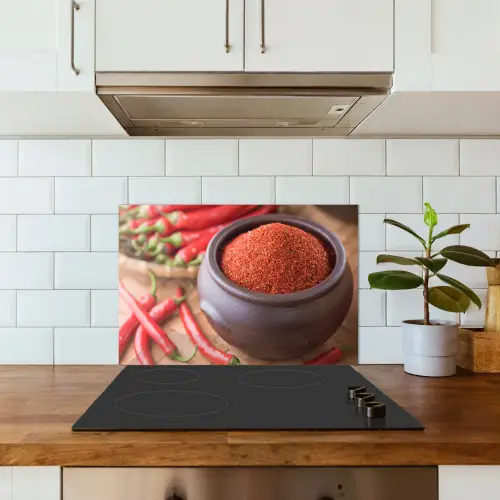 Gepoederde cayennepeper in een bakje keuken achterwand spatscherm klein -sfeer2