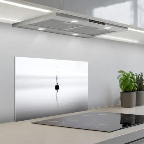 Zeilboot - Zwart - Water - Silhouet keuken achterwand spatscherm klein -3d_schuin