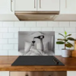 Lakens - Armen - Wijn - Glas keuken achterwand spatscherm klein -sfeer2