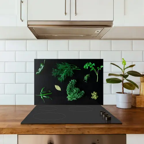 Specerijen en kruiden op zwarte achtergrond keuken achterwand spatscherm klein -sfeer2