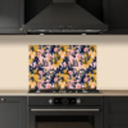 Zomer - Vlinder - Roze - Geel keuken achterwand spatscherm klein 900 -sfeer1