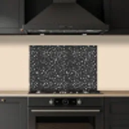 Terrazzo -  Patroon - Zwart - Wit keuken achterwand spatscherm klein 900 -sfeer1