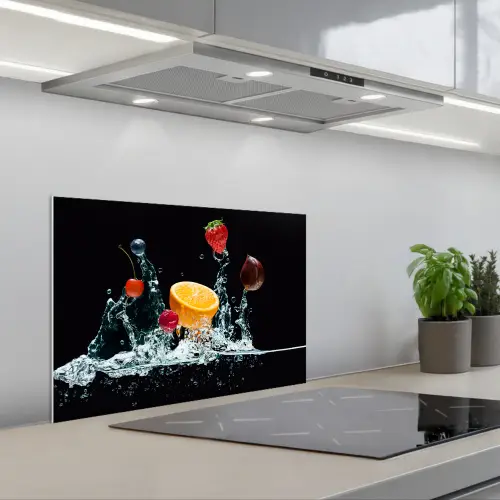 Water - Fruit - Sinaasappel - Aardbei - Kers - Zwart keuken achterwand spatscherm klein -3d_schuin