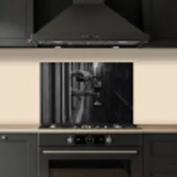 Wijnfles - Glas - Handen - Raam keuken achterwand spatscherm klein -sfeer1