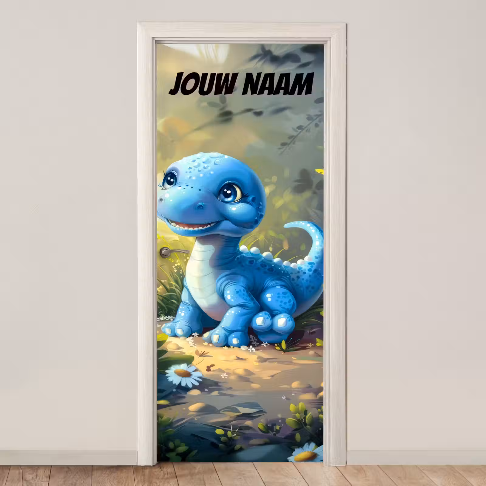 Schattige blauwe dinosaurus in het bos met de tekst “Deze kamer is van: jouw naam”. deurposter klein -3d_beige