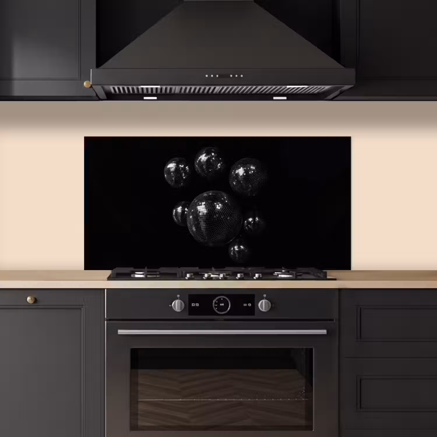 Discoballen - Minimalistisch - Zwart keuken achterwand spatscherm middel -sfeer1