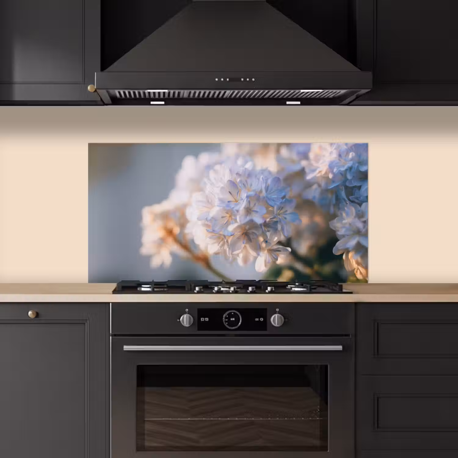 Bloemen - Lichtblauw - Wazig - Trosje keuken achterwand spatscherm middel -sfeer1