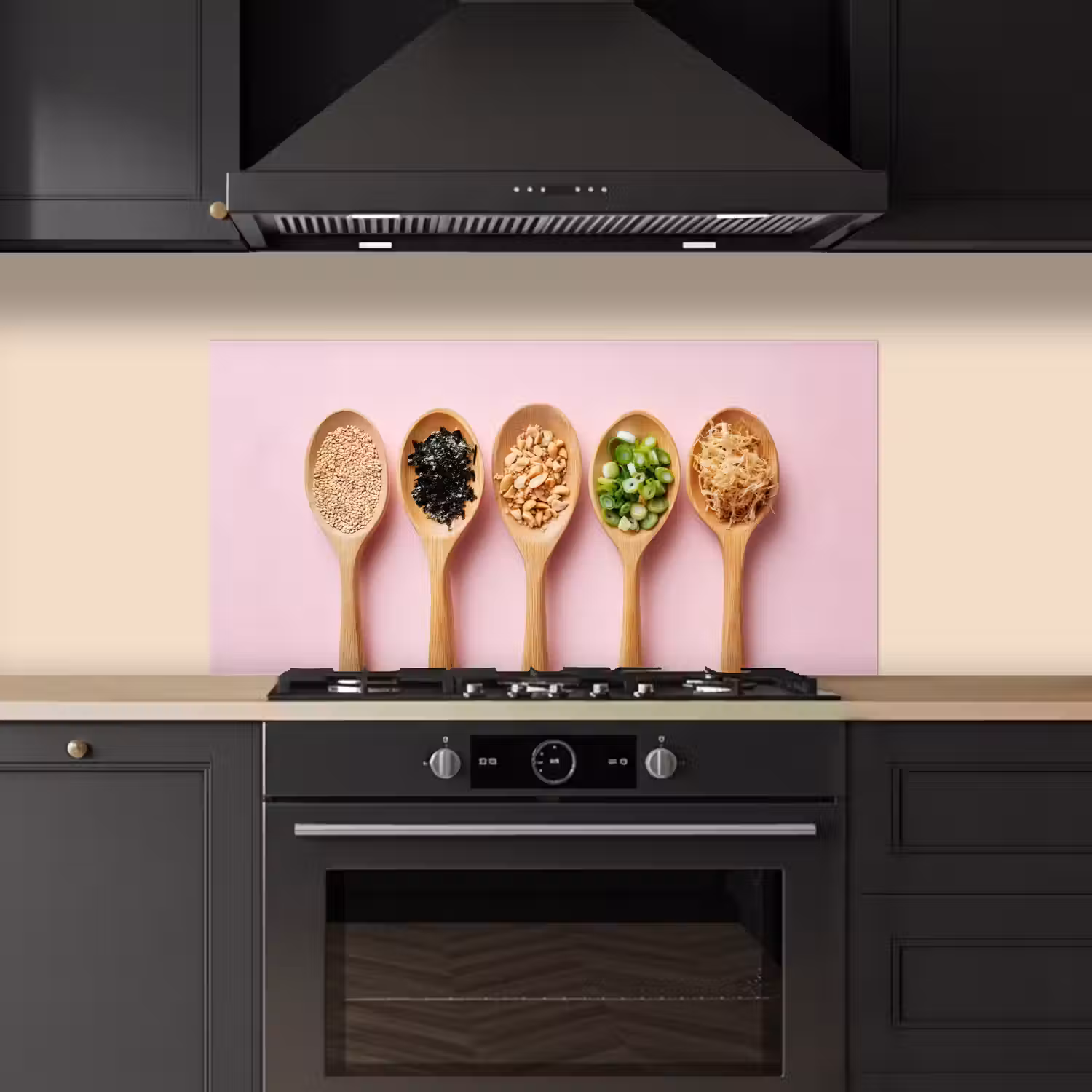 Ingrediënten - Lepels - Hout - Roze keuken achterwand spatscherm middel -sfeer1