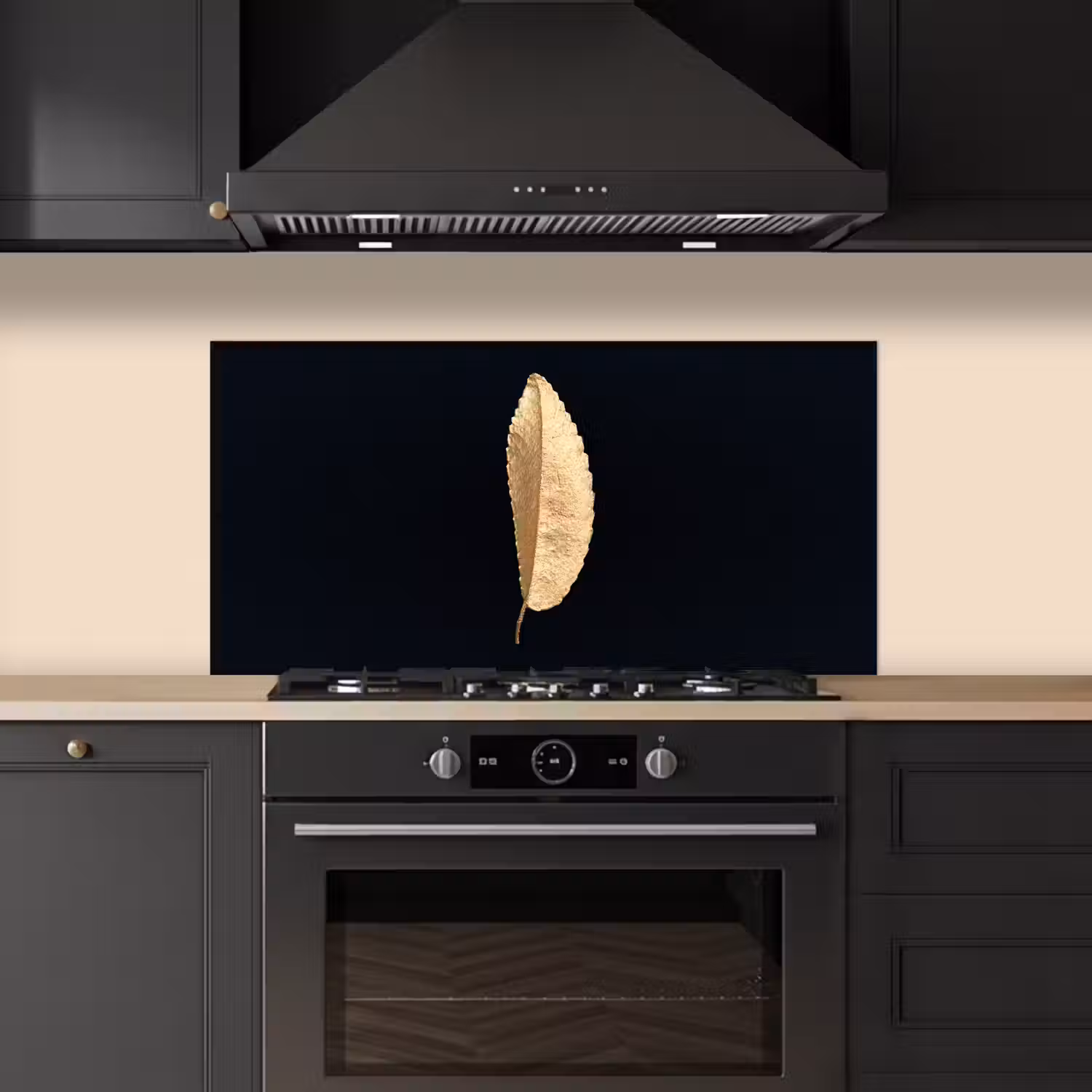 Bladeren - Black and gold - Luxe - Chic - Natuur keuken achterwand spatscherm middel -sfeer1