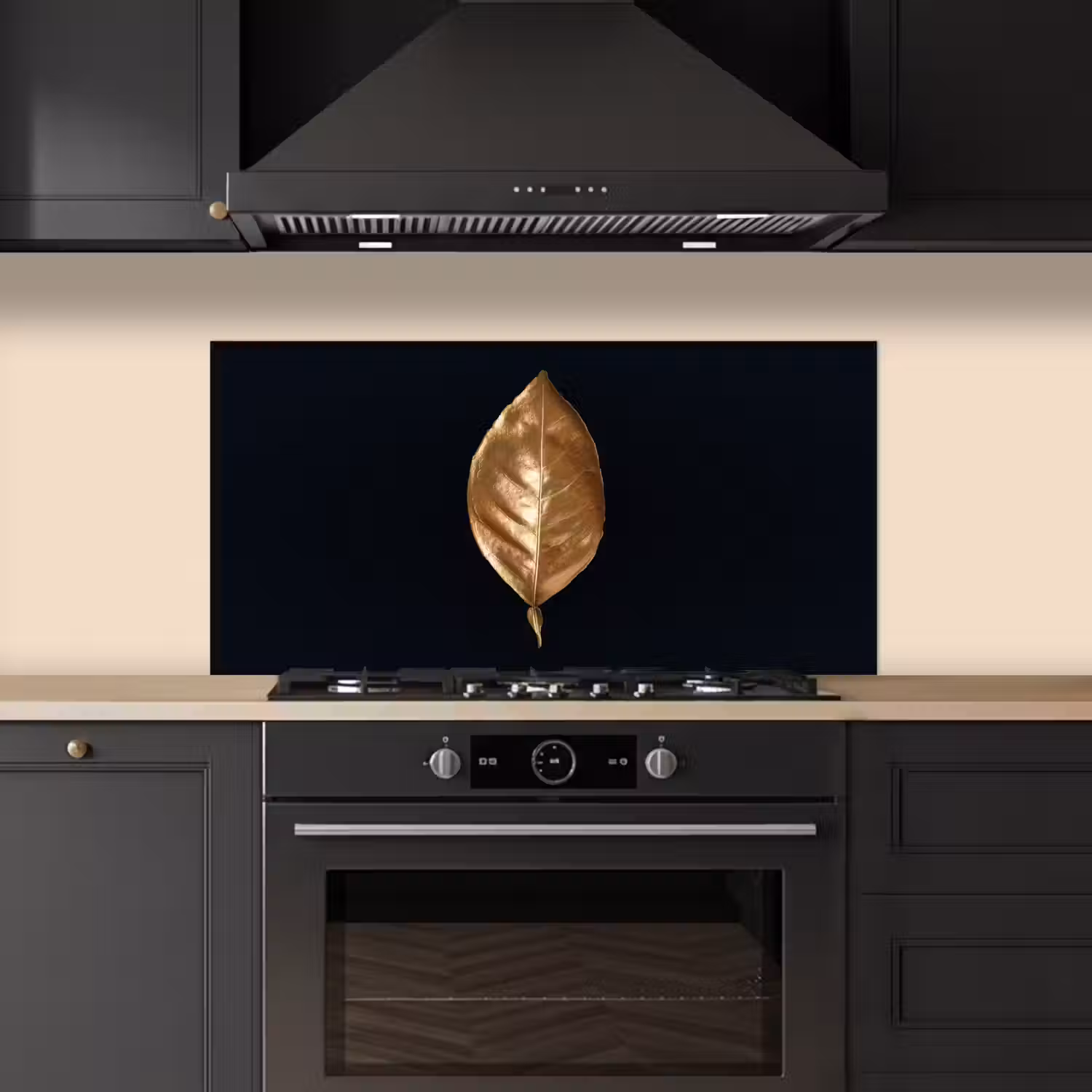 Bladeren - Chic - Goud - Planten - Zwart keuken achterwand spatscherm middel -sfeer1