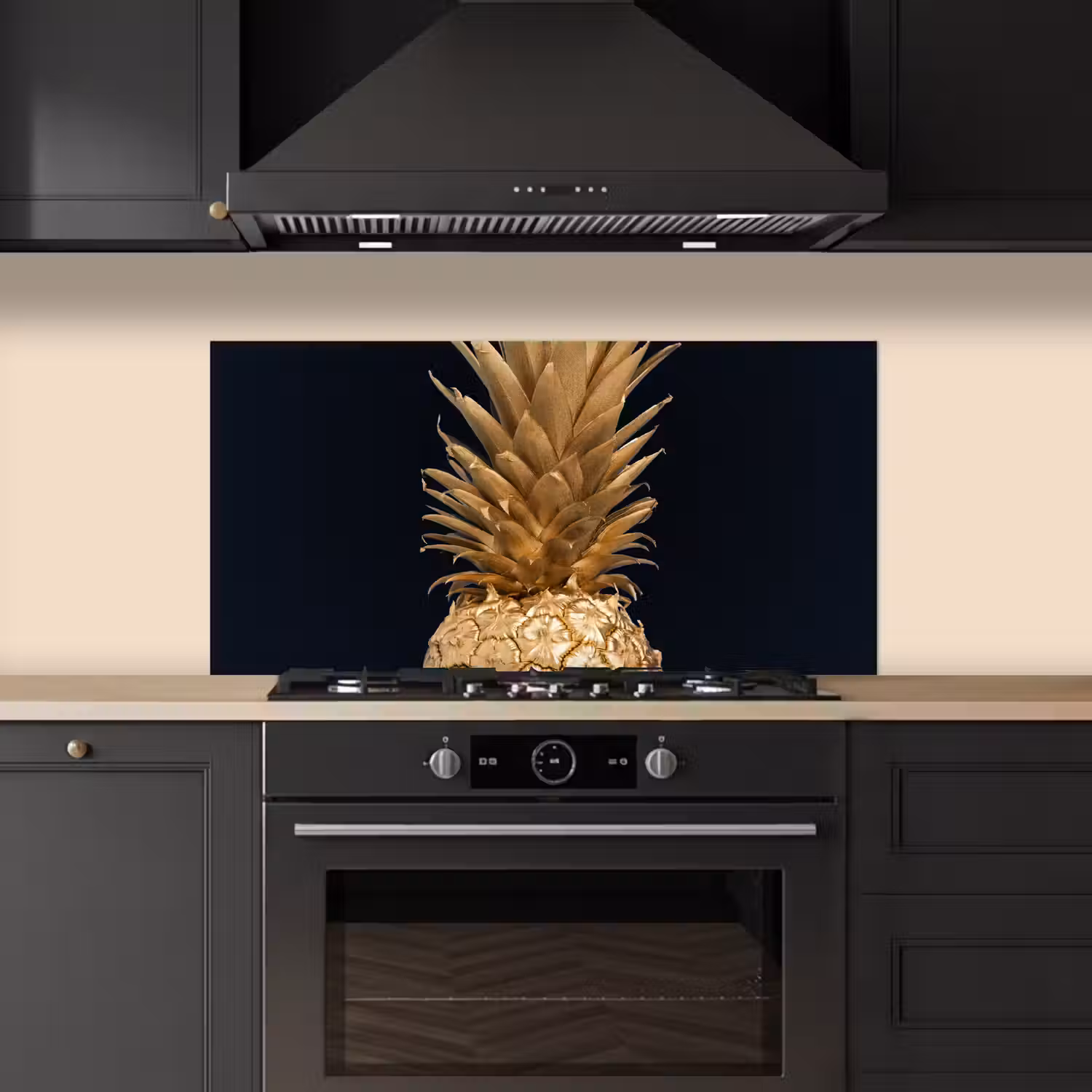 Ananas - Goud - Verf - Zwart - Fruit - Luxe keuken achterwand spatscherm middel -sfeer1