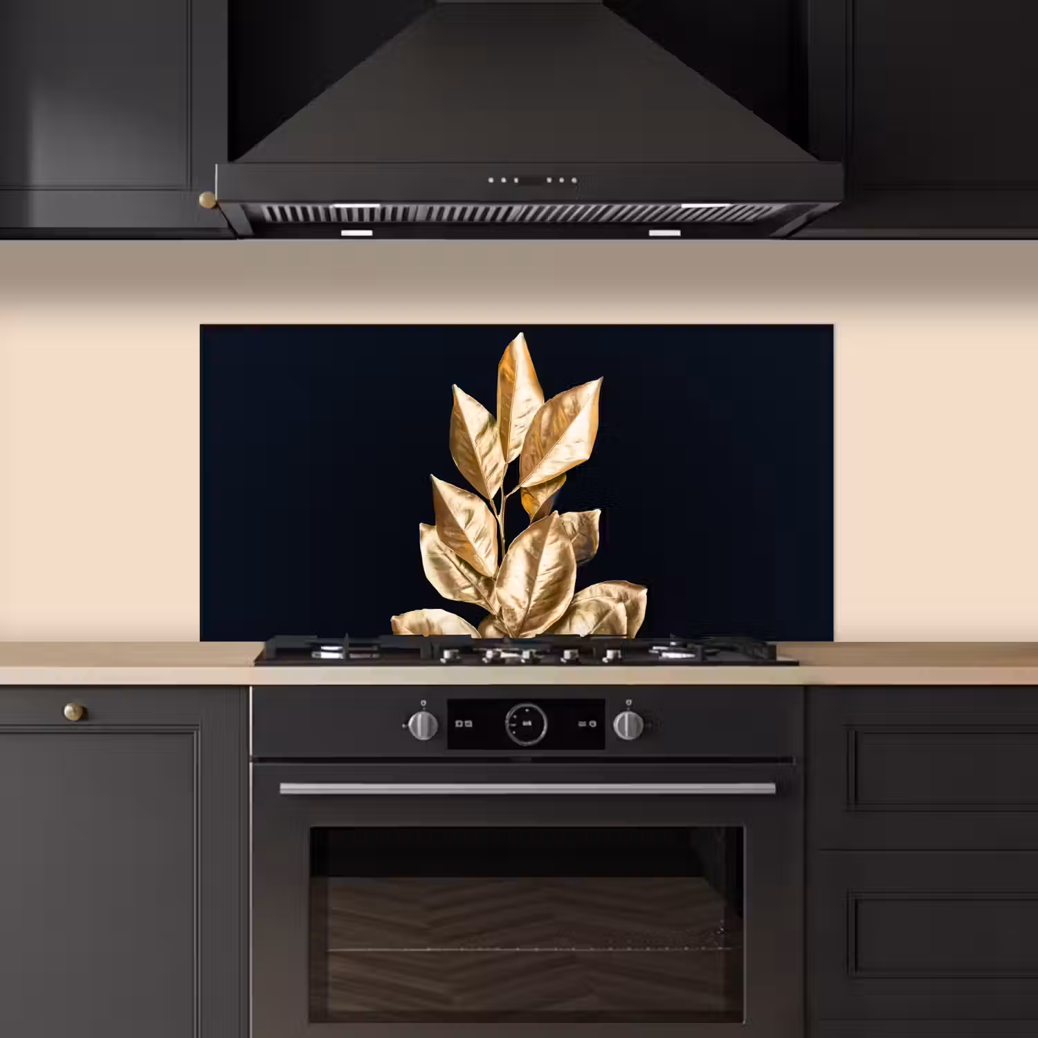 Plant - Bladeren - Goud - Zwart - Luxe keuken achterwand spatscherm middel -sfeer1