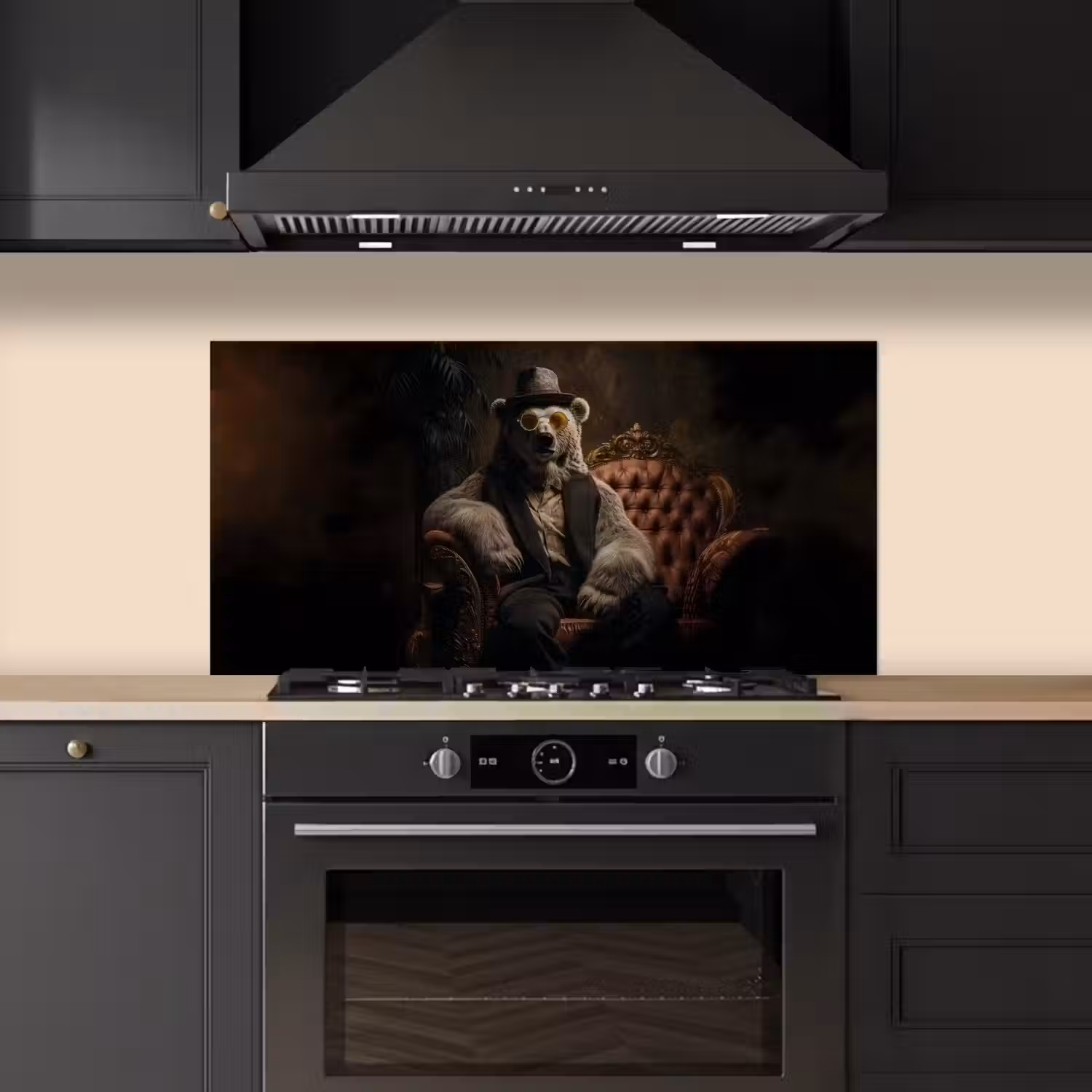 Ijsbeer - Hoed - Bril - Stoel keuken achterwand spatscherm middel -sfeer1