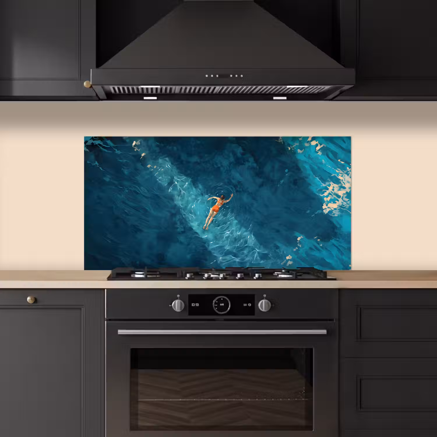 Vrouw - Water - Bikini - Oranje keuken achterwand spatscherm middel -sfeer1