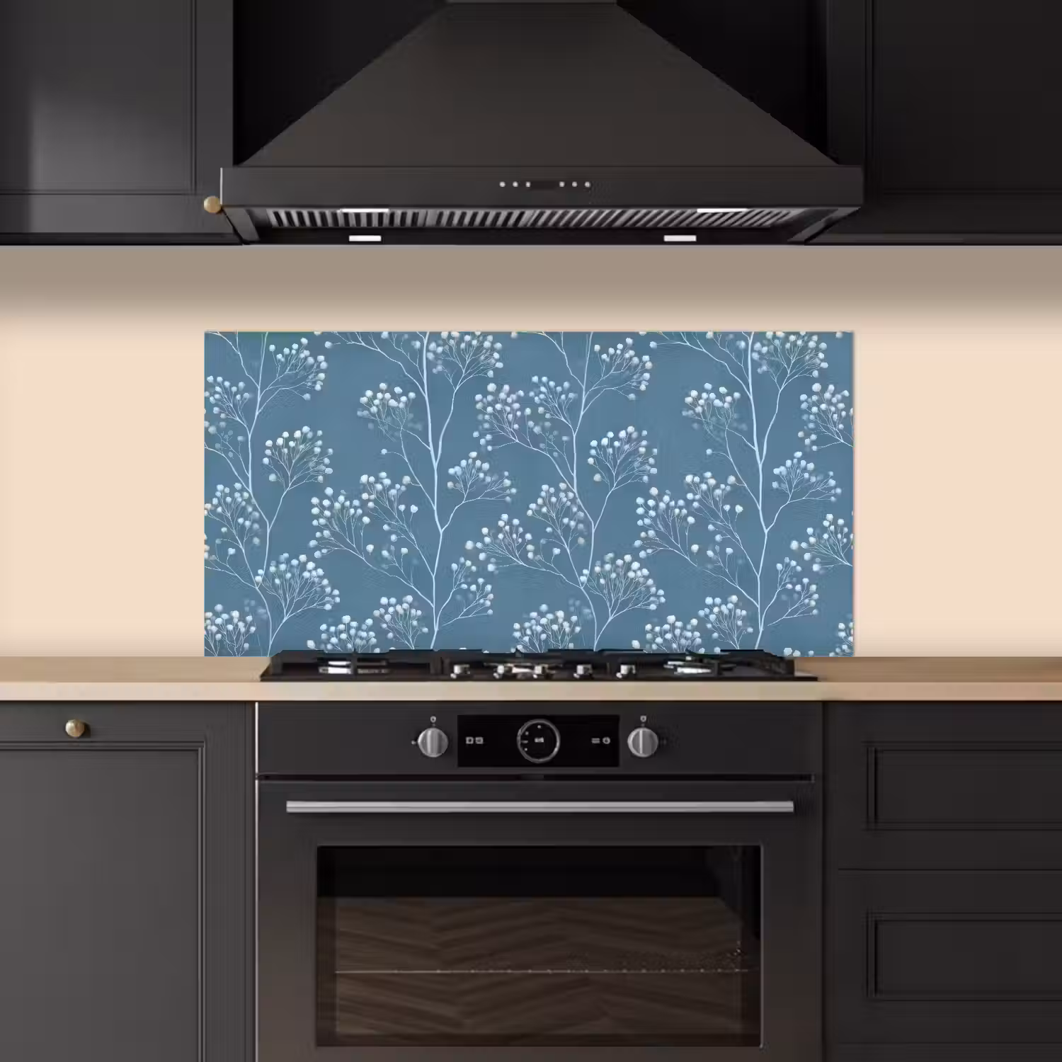 Takken - Bessen - Patroon - Lichtblauw keuken achterwand spatscherm middel 899 -sfeer1