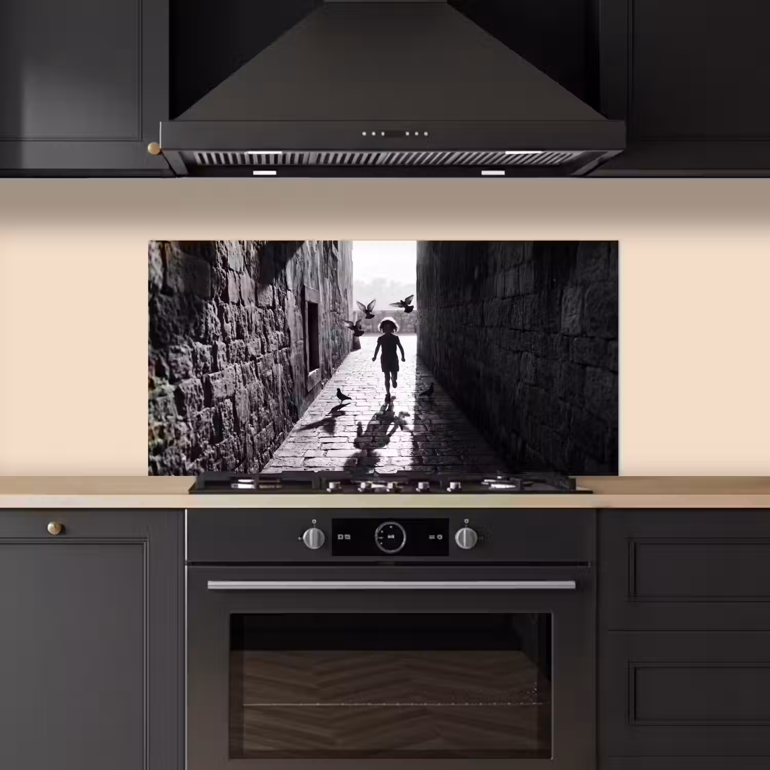 Kind - Vogel - Straat - Zwart-wit - Spelen keuken achterwand spatscherm middel -sfeer1
