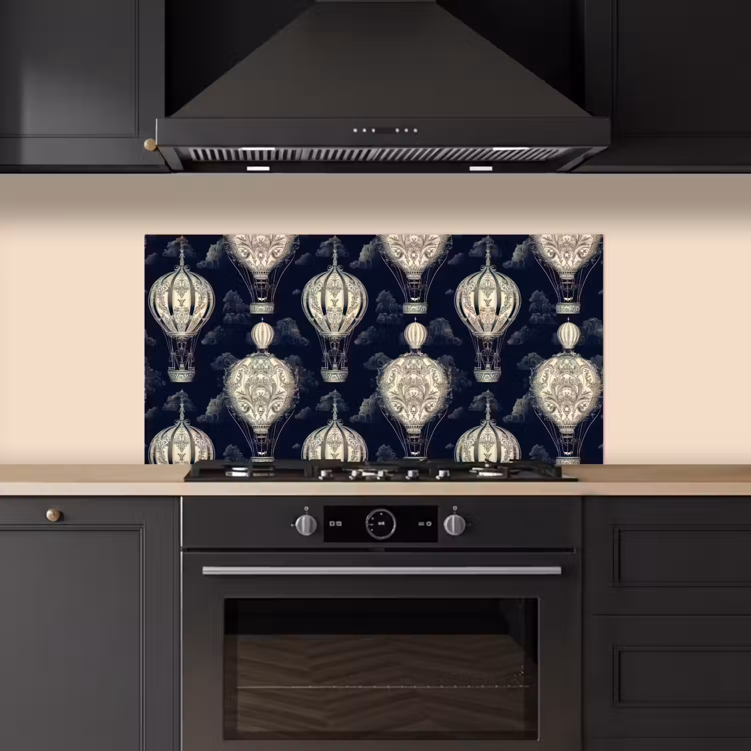 Luchtballonnen - Wolken - Patroon - Donkerblauw keuken achterwand spatscherm middel 899 -sfeer1