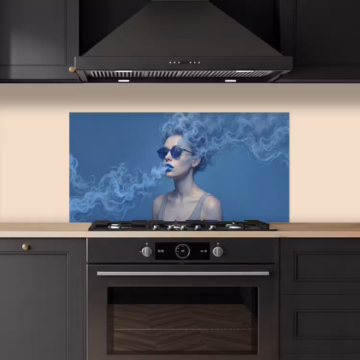 Portret - Zonnebril - Rook - Abstract - Blauw keuken achterwand spatscherm middel -sfeer1
