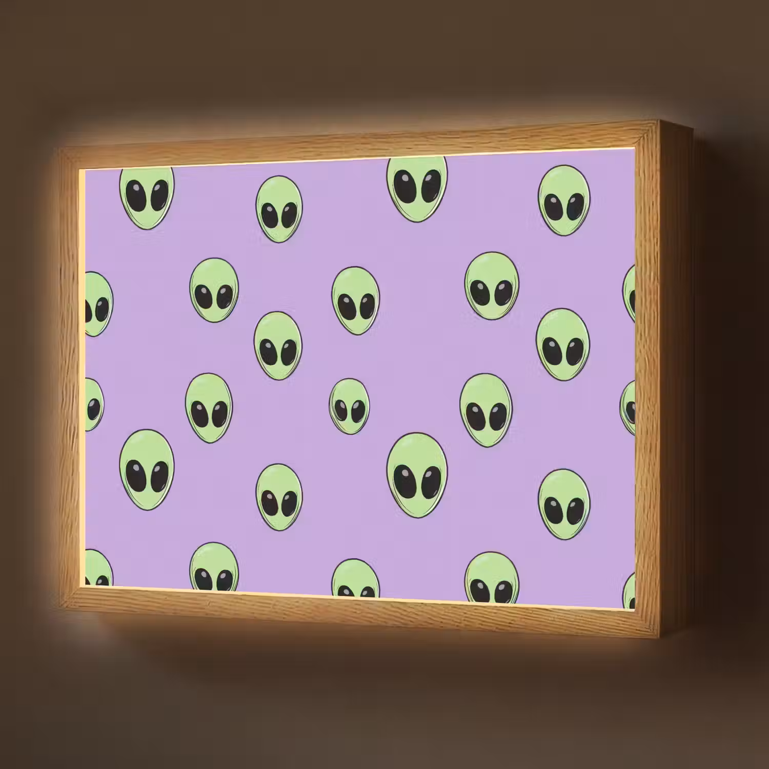 Alien - Retro - Lila Light Box met batterij (Wandlamp) middel 907 -z3d_website