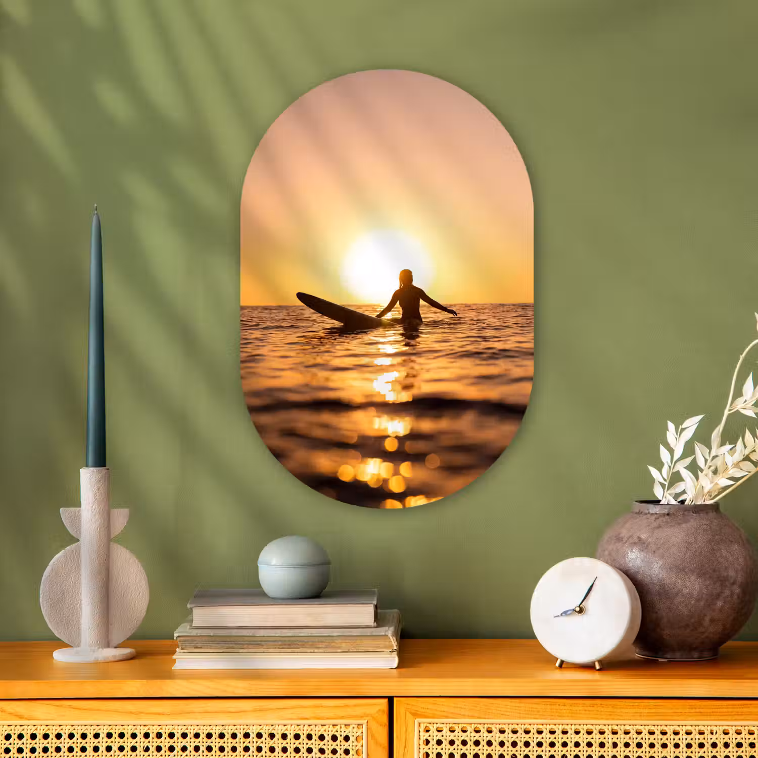 Persoon - Surfen - Zonsondergang - Zee - Oranje Wandcirkel Ovaal Forex klein -sfeer2